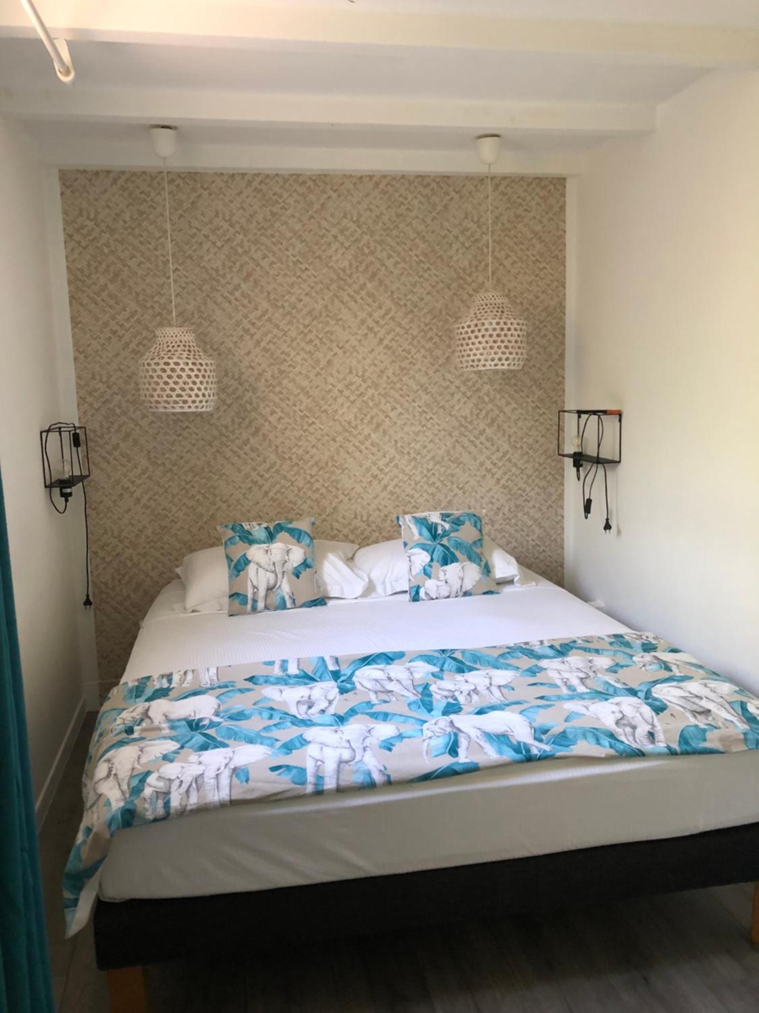 2 Pieces Independant Avec Son Jardinet Prive Ξενοδοχείο Borgo  Εξωτερικό φωτογραφία